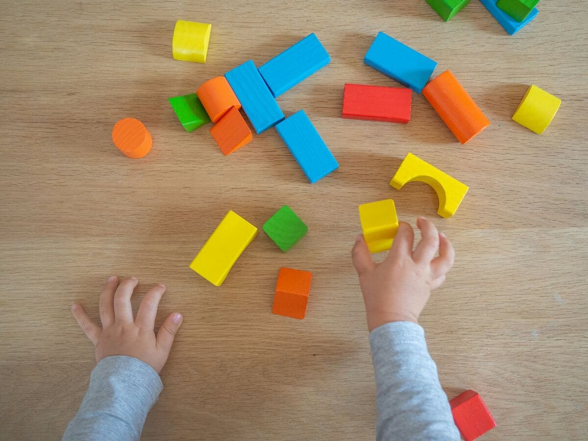 Enseñar a sumar a los niños: de los objetos al cálculo mental